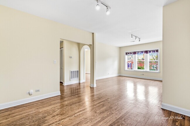 Building Photo - 1224 Elmwood Ave