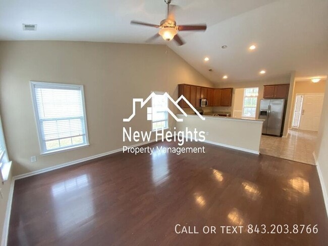 Building Photo - 8207 Ronda Dr