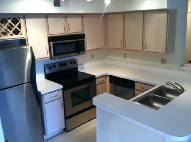 Building Photo - 2nd Floor Unit 2/2 located at Bermuda Dune...