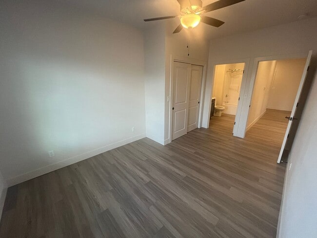 Building Photo - Reserve Mahomet 2bd/2Bath House