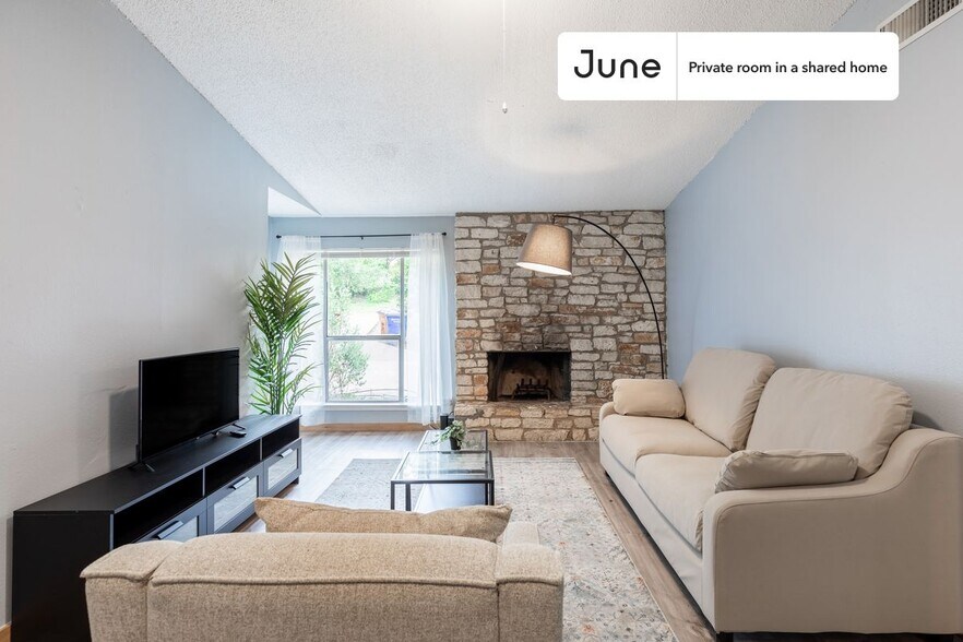 Building Photo - Room in Shared 3 bed/1.5 bath home