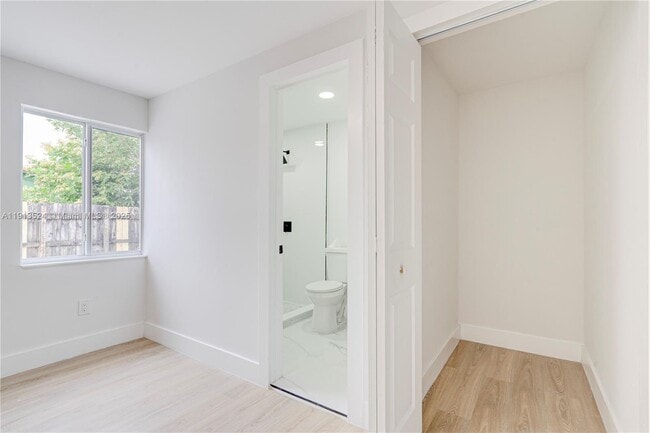 Building Photo - 6044 SW 37th St