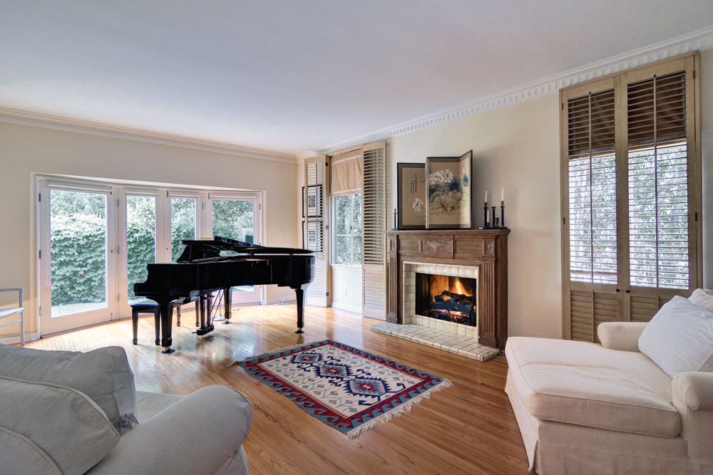 Building Photo - 755 N Harper Ave