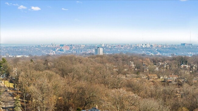 Building Photo - 3068 Worthington Ave