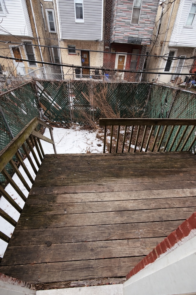 Building Photo - 52 N Dewey St