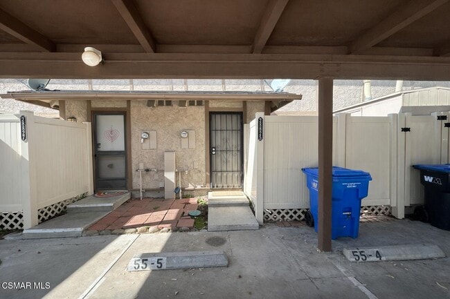 Building Photo - 28825 Conejo View Dr