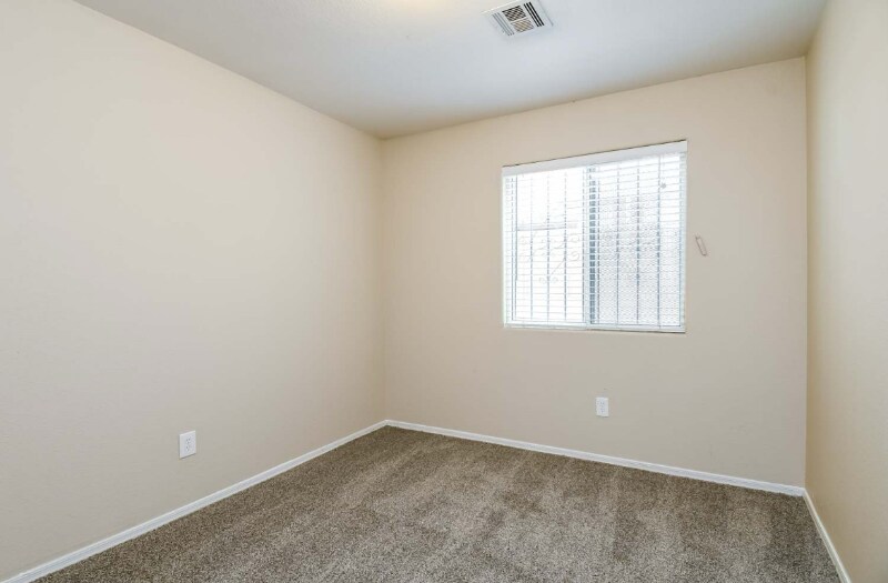 Building Photo - 3143 W Roeser Rd