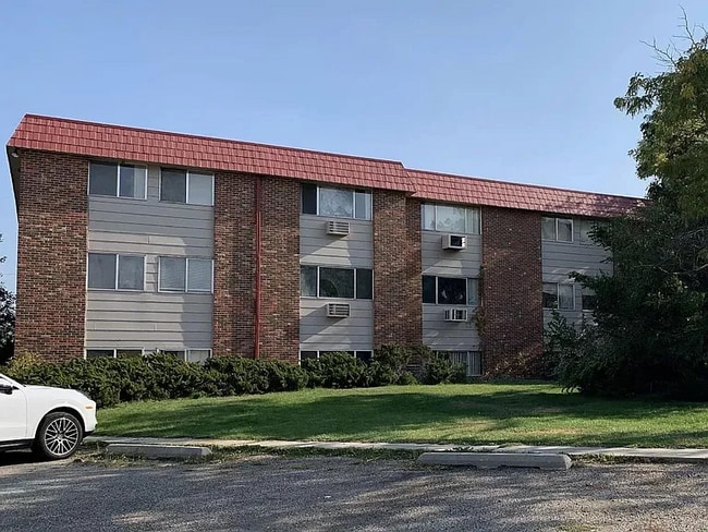 Building Photo - 2403 Grandview Pl