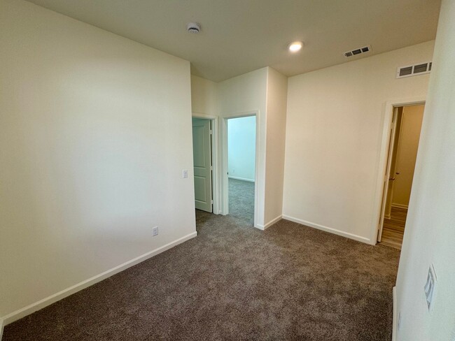 Building Photo - Brand New 4 bedroom Moreno Valley home wit...