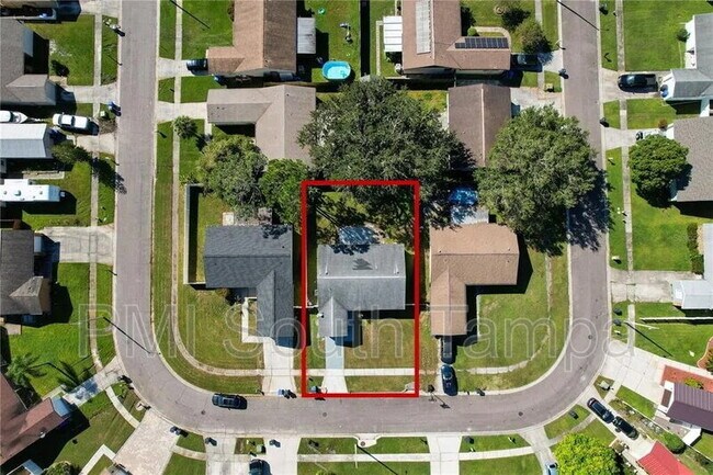 Building Photo - 1020 Pine Ridge Cir