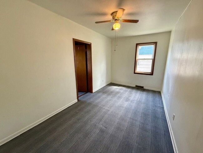 Building Photo - 3 Bed 1 Bath Single Family Home in Wausau - Move-In Special:  HALF OFF DEPOSIT!