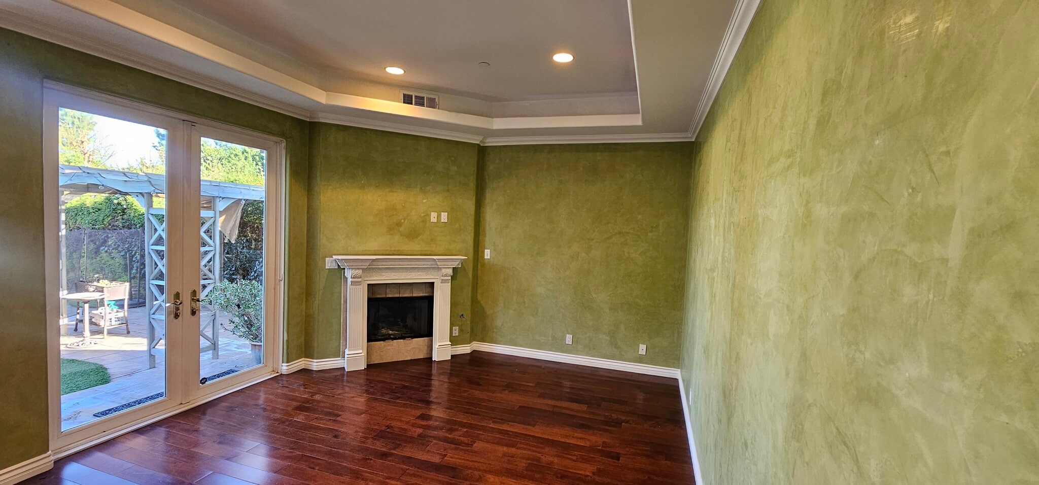 Building Photo - 406 N Fairview St