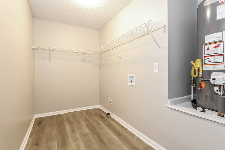 Building Photo - 8270 Attleboro Dr