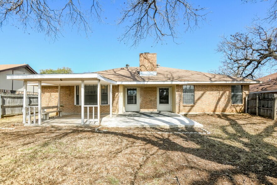 Building Photo - 7528 Beckwood Dr