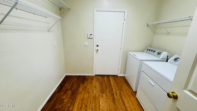 Building Photo - 44234 Askew Dr