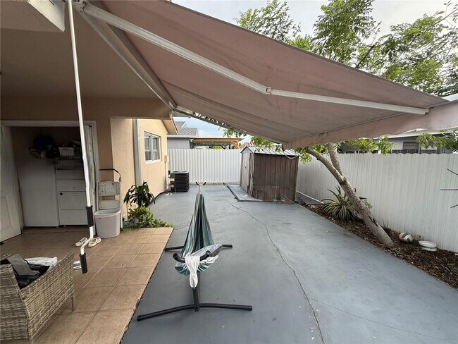 Building Photo - 6598 W 22nd Ct