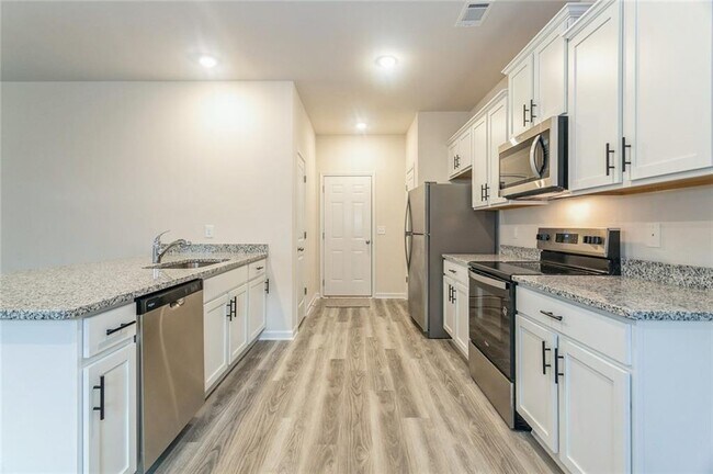 Building Photo - 631 Mackenzie Cv