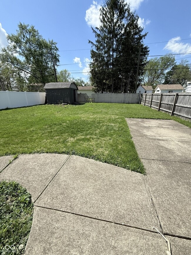 Building Photo - 122 N Routiers Ave