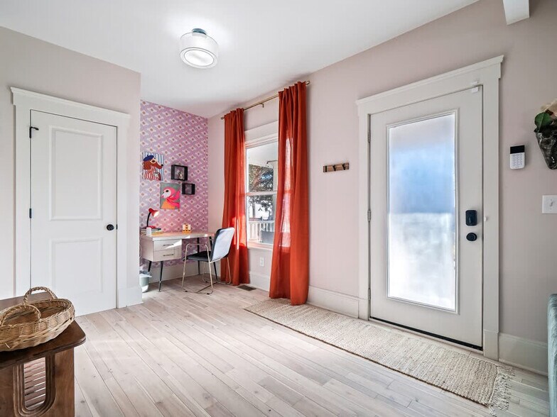 Building Photo - 6110 Ellen Ave