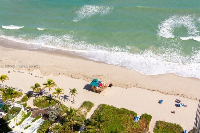 Building Photo - 18911 Collins Ave