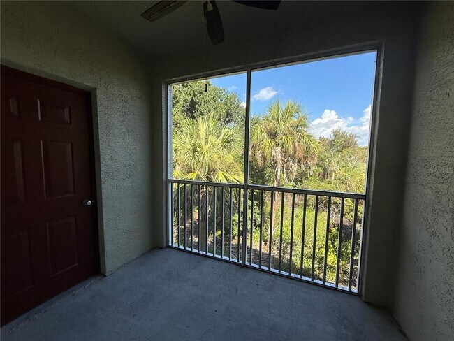 Building Photo - 5721 Bentgrass Dr