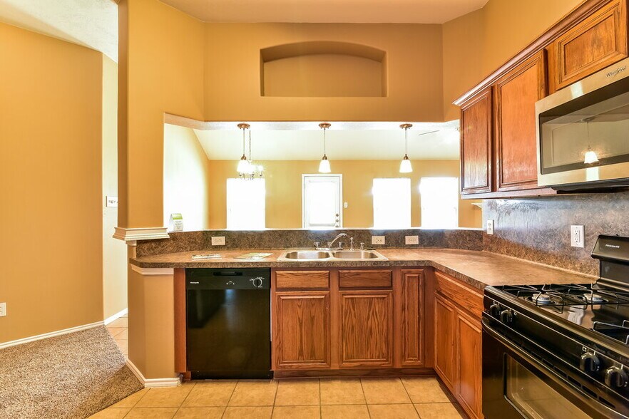 Building Photo - 7407 Blossommist Ln