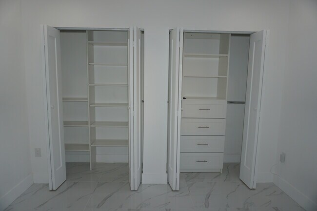 Building Photo - 15614 SW 110th Terrace