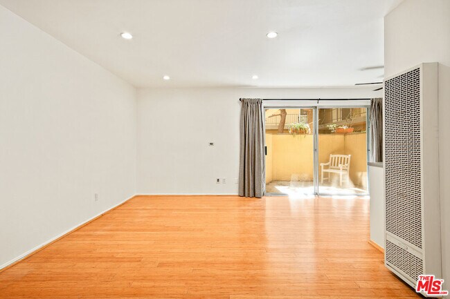 Building Photo - 2311 4th St