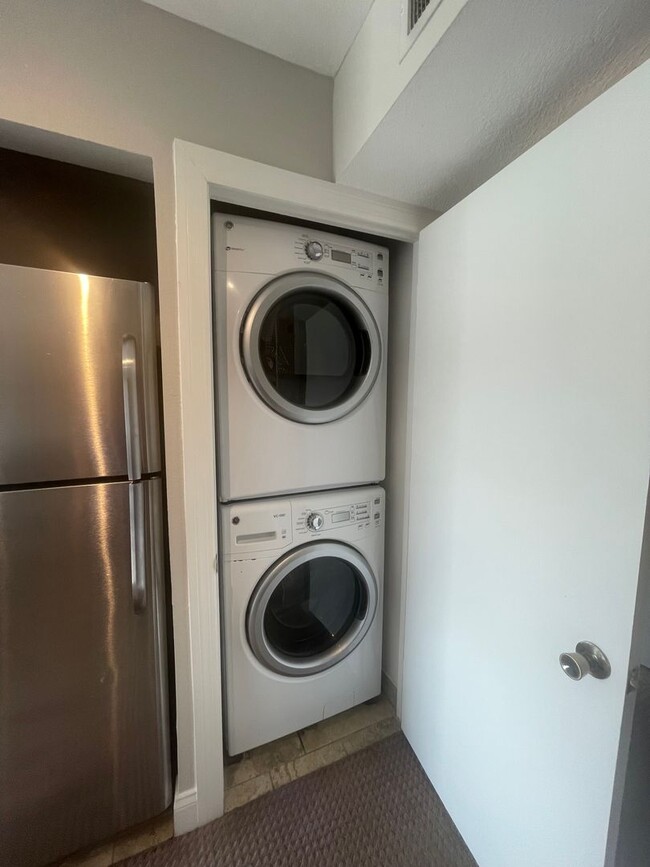 Building Photo - 2 Bedroom / 2 bath Condo in Bermuda Dunes ...
