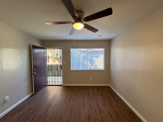 Building Photo - 1800 Orange St