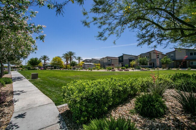 Building Photo - Beautiful Home in Valley Vista Available S...