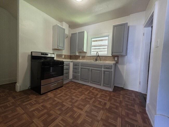 Building Photo - 408 Bacon Ave