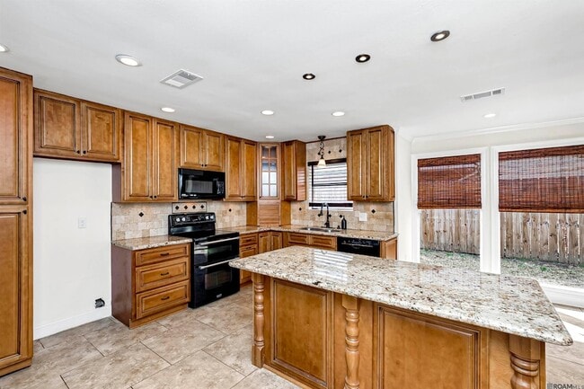 Building Photo - 2752 Galahad Dr