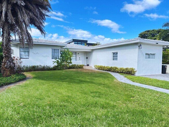 Primary Photo - Miami Beach Home with a Pool!