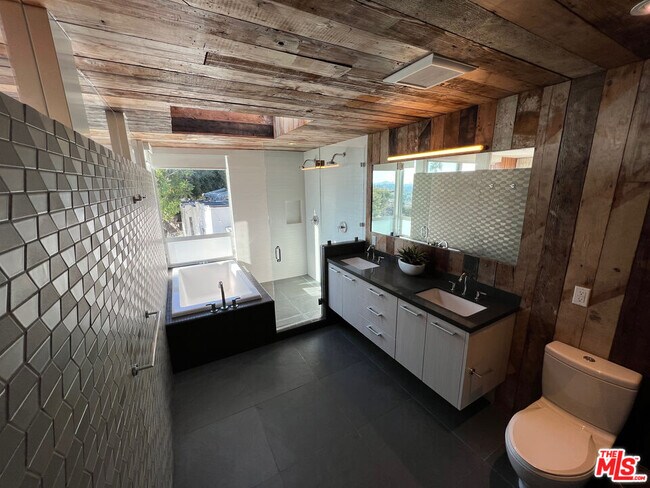 Building Photo - 7650 Curson Terrace