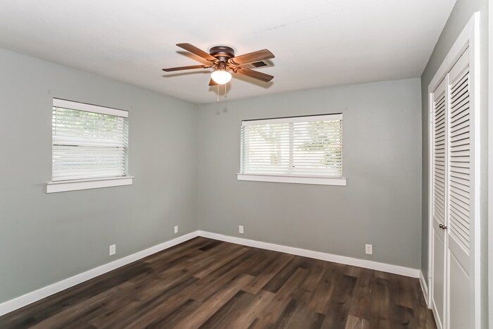 Building Photo - 1109 Finch Ave