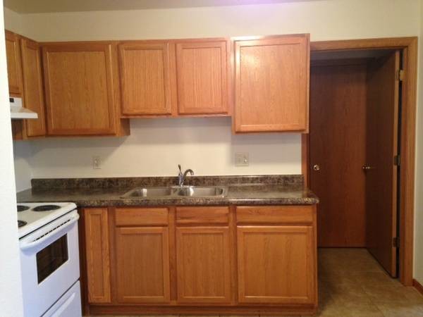 Building Photo - 122 Maine St