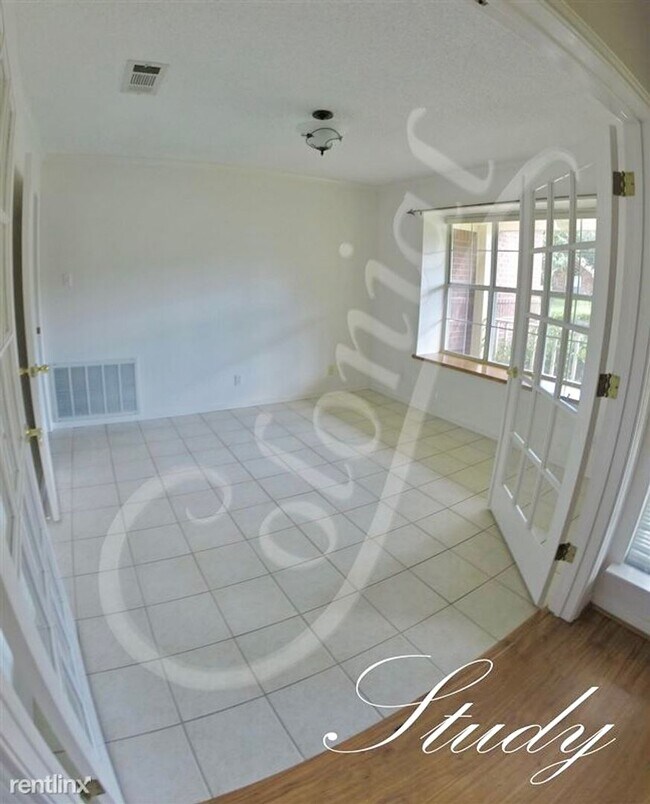 Building Photo - AVAILABLE SOON!!