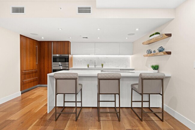 Building Photo - 701 N Fort Lauderdale Beach Blvd