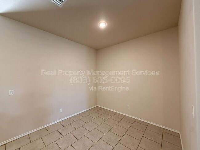 Building Photo - 14309 Vernon Ave