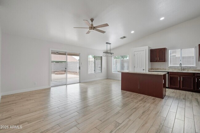 Building Photo - 3746 E Magnus Cir