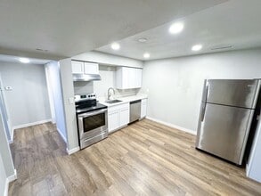 Building Photo - 917 Buena Vista Dr