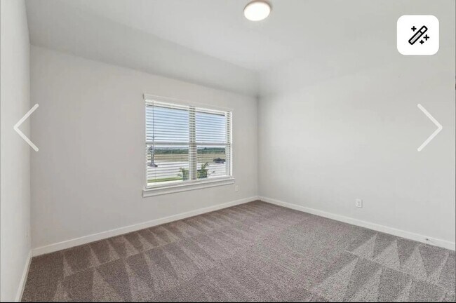 Building Photo - 361 Silver Spgs Ln