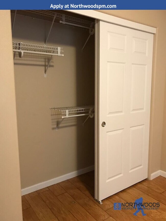 Building Photo - 55+ Community  2 Bedrooms, 2 Bath Beautifu...