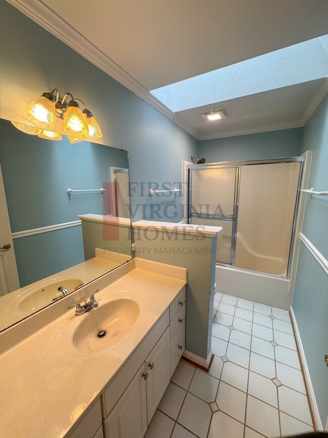 Building Photo - 3 Bedroom/2 Bath Lake Monticello Monticello Rental