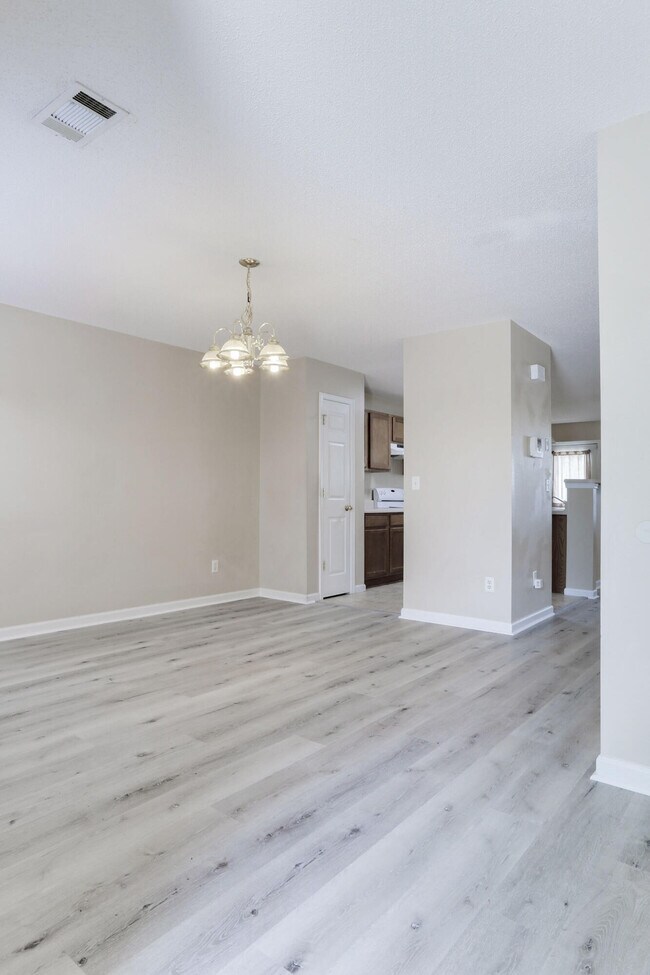 Building Photo - 103 McNair Dr