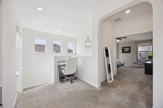 Building Photo - 7916 Crystalbrook W