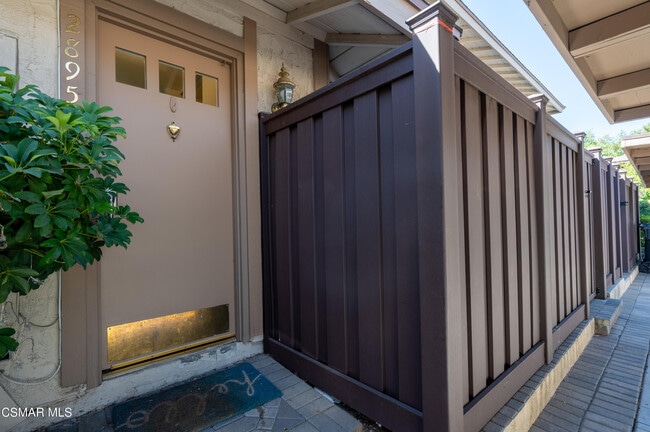 Building Photo - 28955 Oakpath Dr