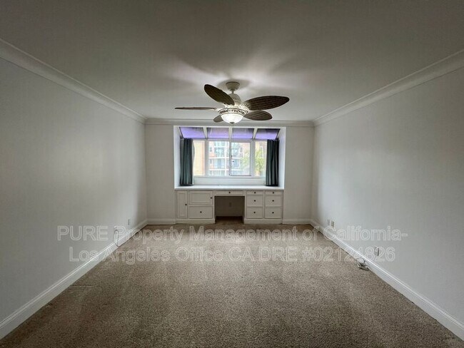 Building Photo - 512 Esplanade