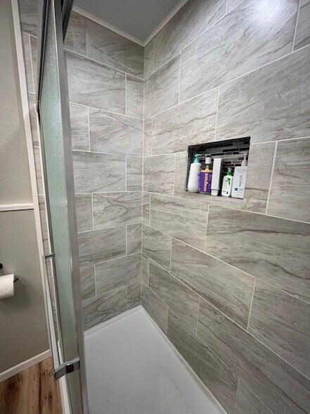 Building Photo - 9 Unger Ln